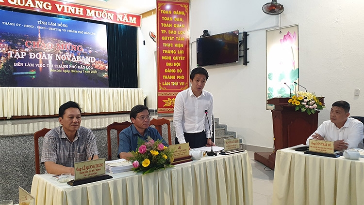 Ông Lê Quốc Duy - Phó Tổng Giám đốc đầu tư Tập đoàn Novaland phát biểu tại buổi gặp mặt