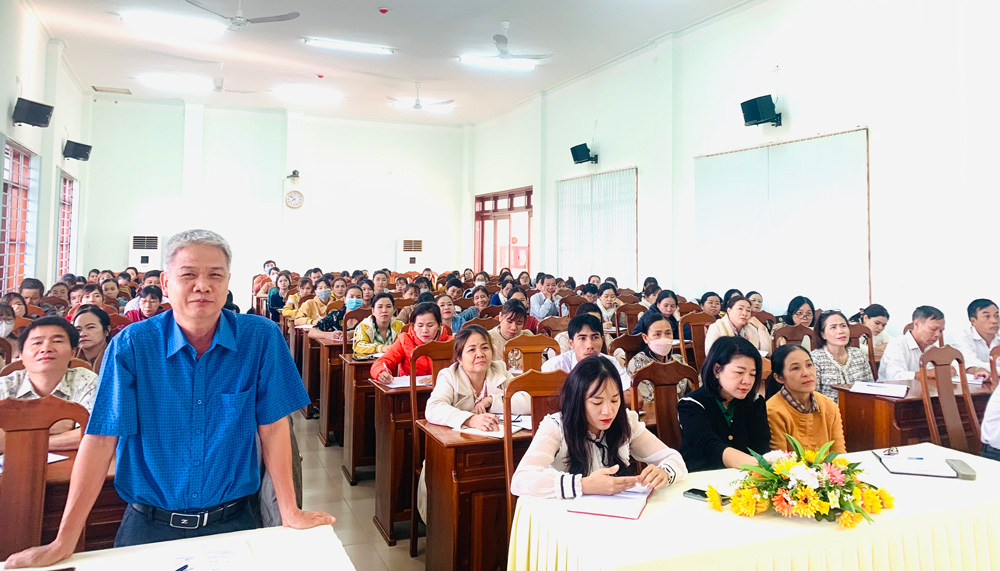 Đạ Tẻh: Hoàn tất các lớp học tập Nghị quyết Trung ương 6 khóa XIII