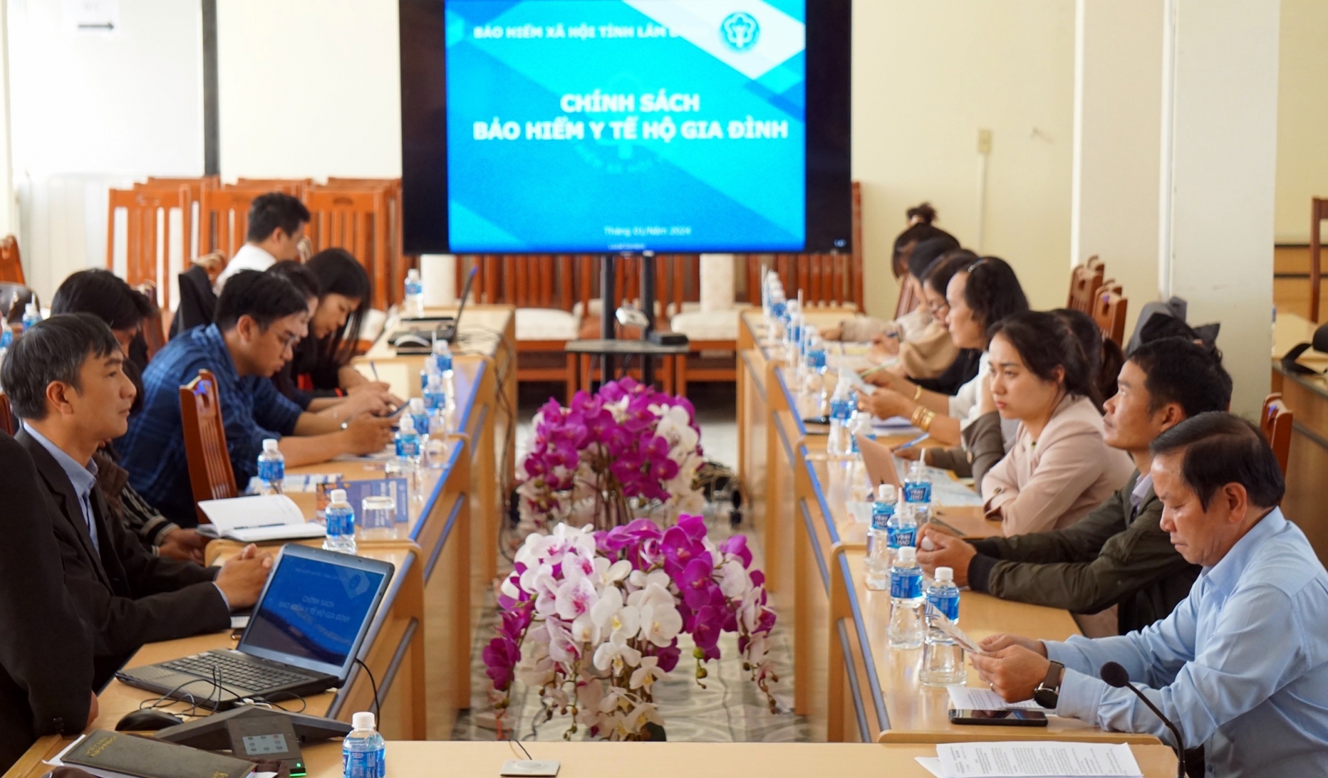 Hơn 50 đại biểu tham dự tập huấn tại đầu cầu BHXH Lâm Đồng 