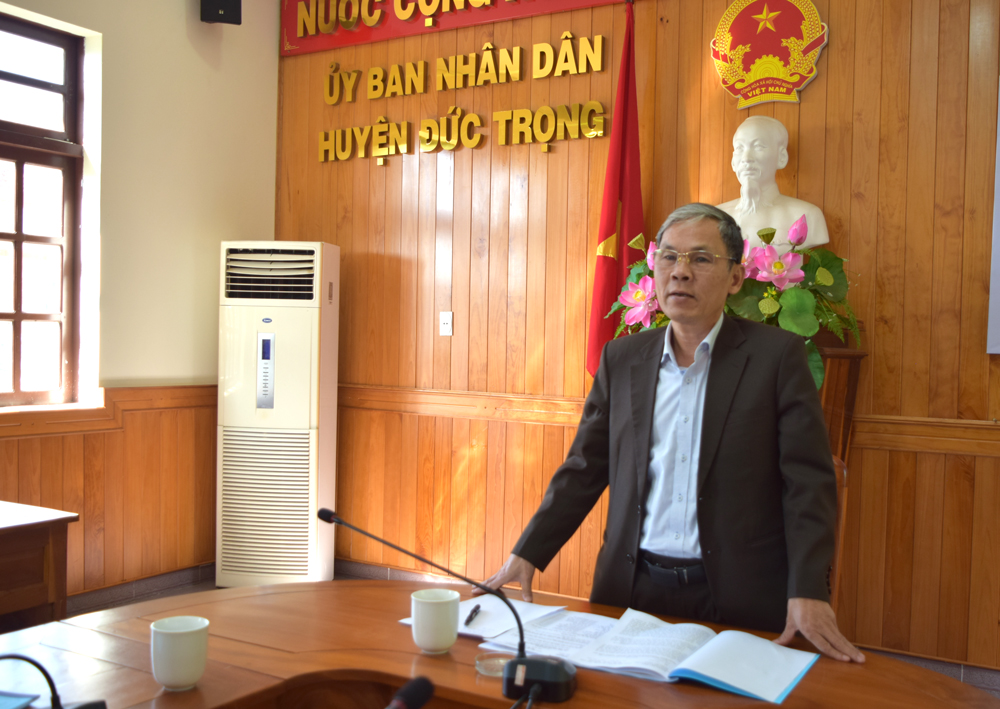 Đồng chí Nguyễn Văn Cường - Chủ tịch UBND huyện, phát biểu tại hội nghị