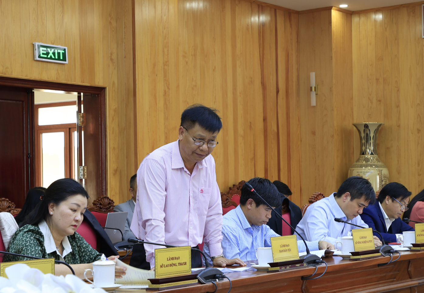 Ông Dơ Woang Ya Gương – Phó Trưởng Ban Dân tộc, thành viên BĐD, nhận xét hoạt động của NHCSXH