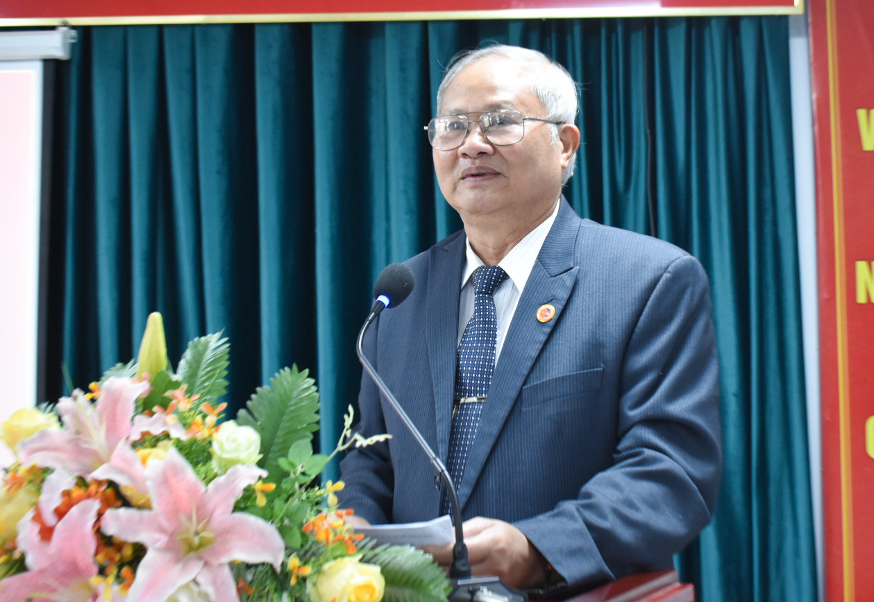Ông Đinh Đình Hưng - Phó Chủ tịch Thường trực Hội Hữu nghị Việt Nam - Campuchia phát biểu tại hội nghị 