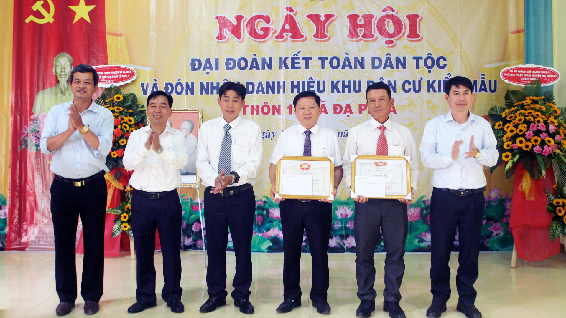 Niềm vui của cán bộ, đảng viên và Nhân dân huyện Đạ Huoai trong Ngày hội Đại đoàn kết toàn dân tộc