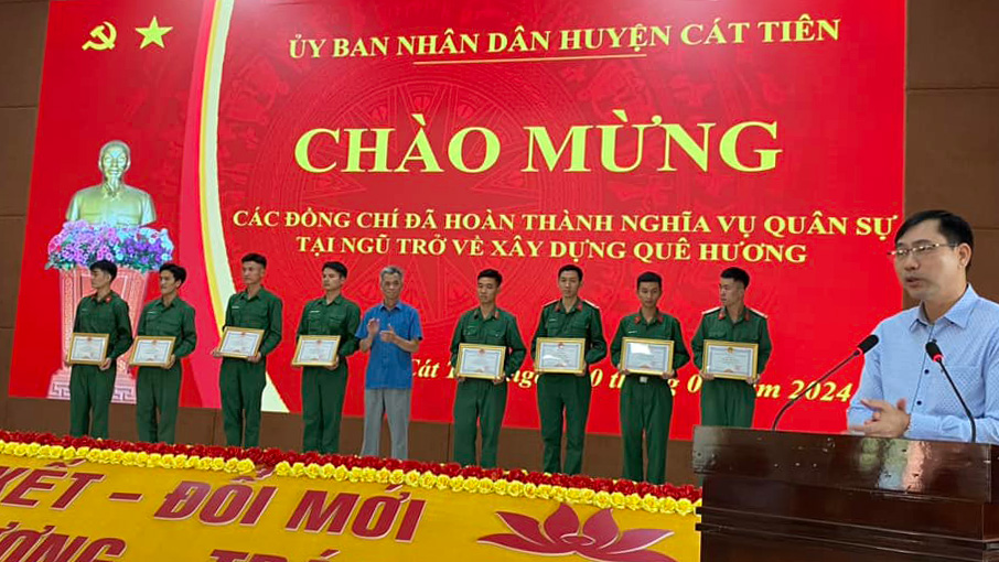 Cát Tiên: Gặp mặt quân nhân xuất ngũ trở về địa phương