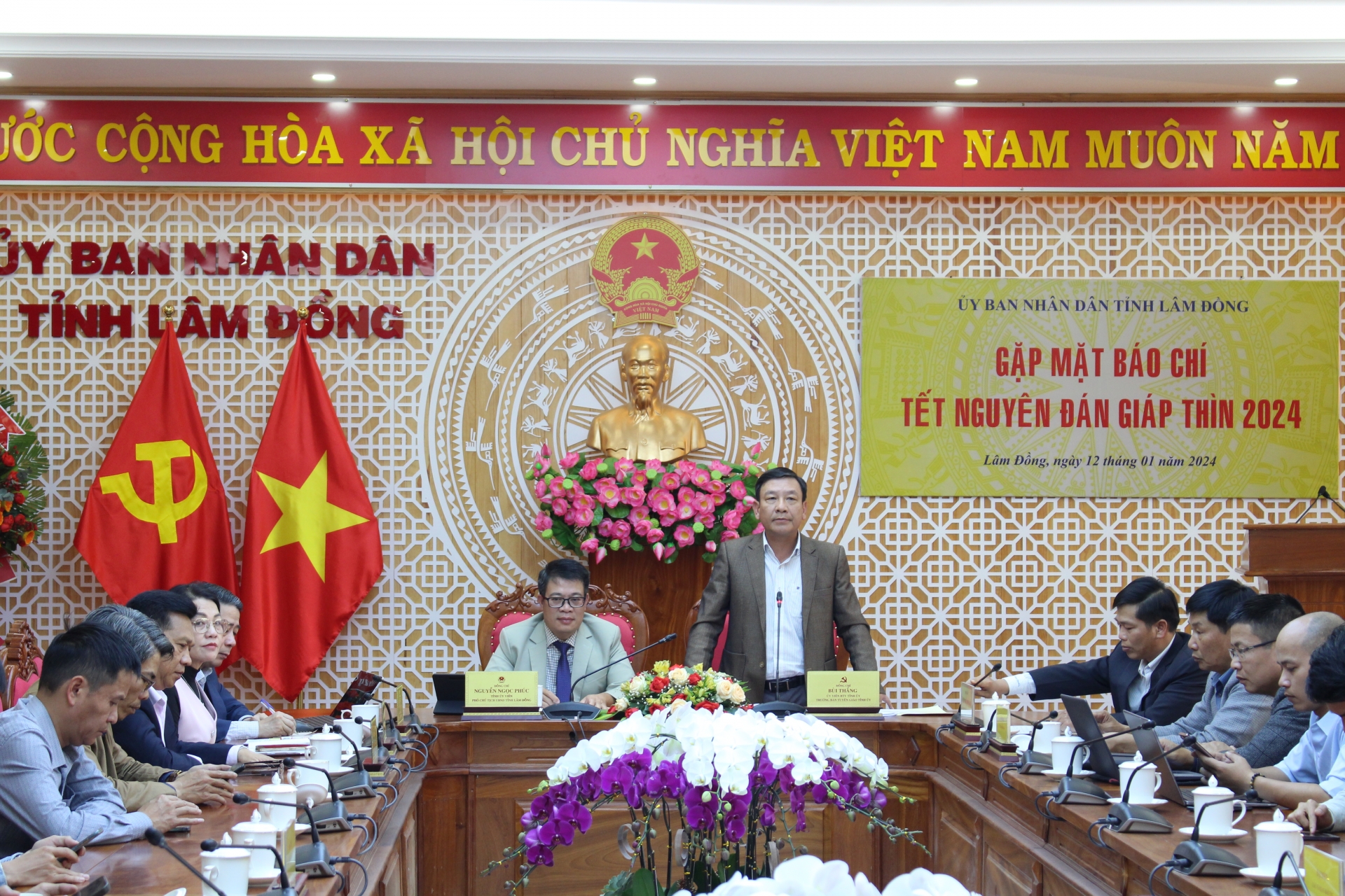 Đồng chí Bùi Thắng- TUV, Trưởng ban Tuyên giáo tỉnh Lâm Đồng phát biểu tại buổi gặp mặt