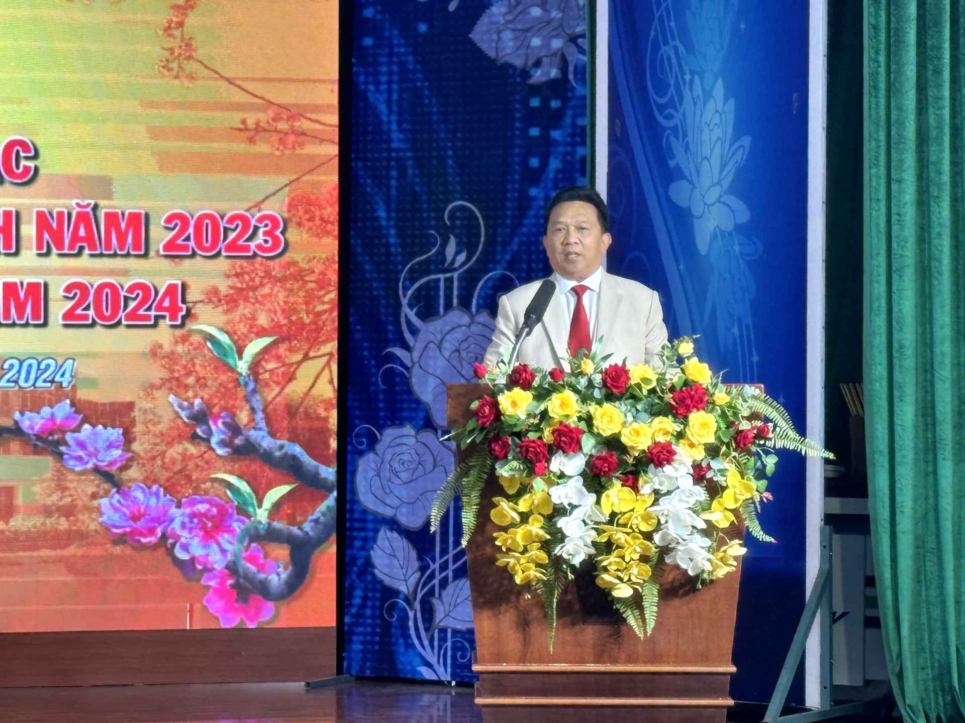 Ông Nguyễn Tấn Lộc- Giám đốc Đài PTTH Lâm Đồng phát biểu tại buổi lễ