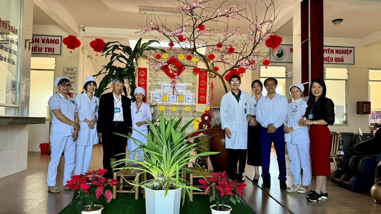 Xây dựng không gian xanh - sạch - đẹp đón xuân Giáp Thìn năm 2024 
tại Bệnh viện YHCT Bảo Lộc