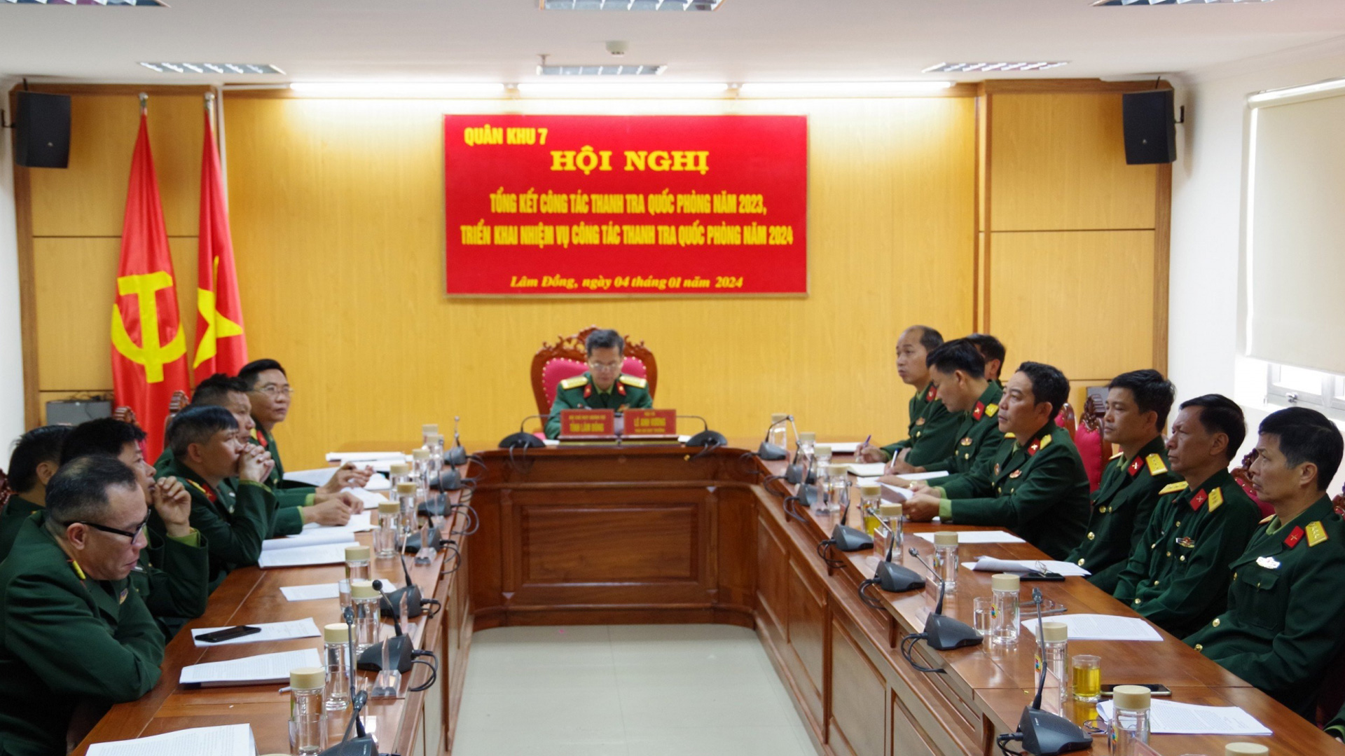 Đại tá Lê Anh Vương chủ trì hội nghị tại điểm cầu Bộ CHQS tỉnh Lâm Đồng