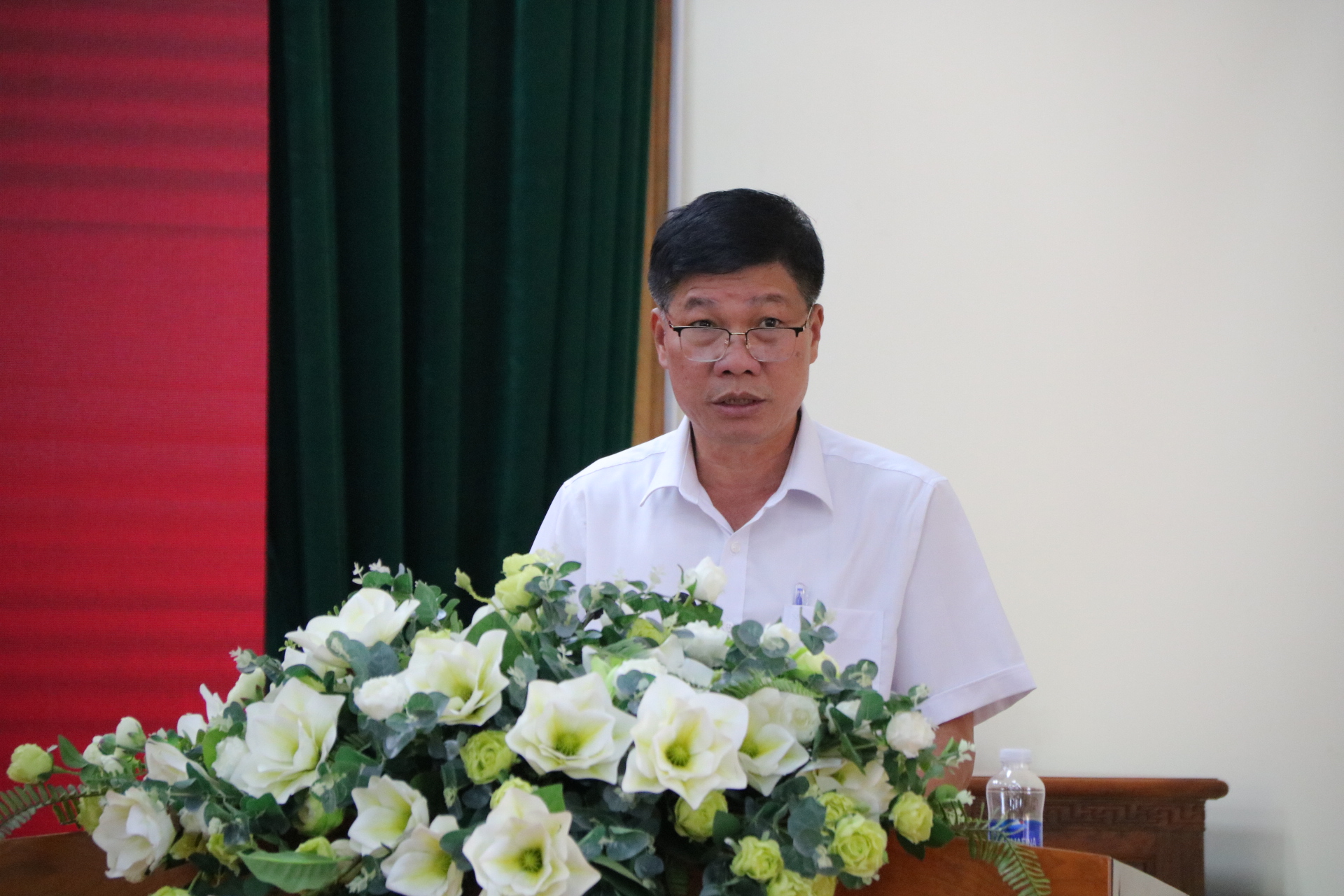 Đồng chí Nguyễn Văn Tân - Phó Bí thư Thường trực Huyện ủy Lâm Hà phát biểu chỉ đạo tại hội nghị