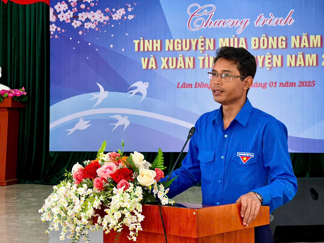 Anh Ndu Ha Biên - Bí thư Tỉnh Đoàn, Chủ tịch Hội LHTN Việt Nam tỉnh phát biểu khai mạc chương trình