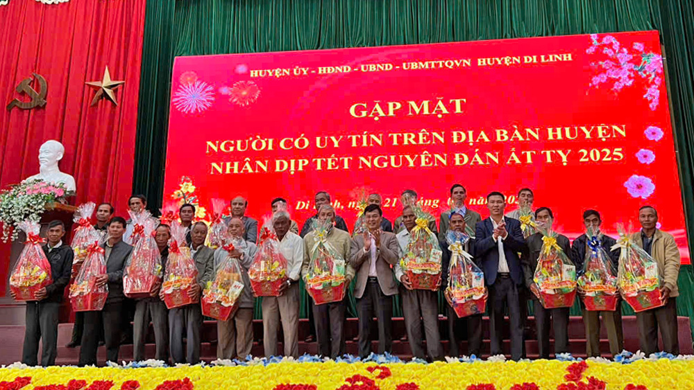 Di Linh gặp mặt người có uy tín nhân dịp Tết Nguyên đán Ất Tỵ