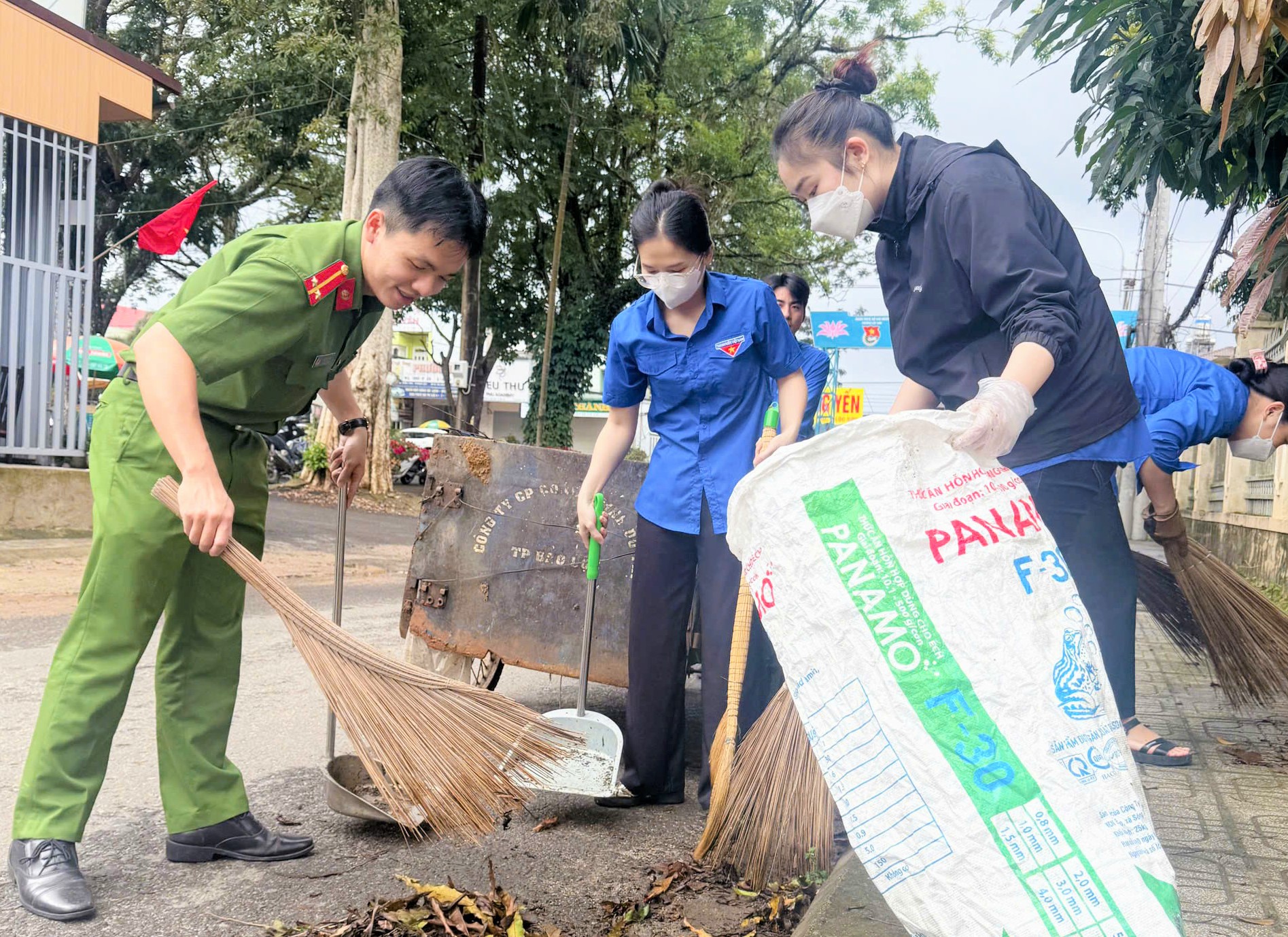 Thông qua Chương trình Xuân tình nguyện, tuổi trẻ TP Bảo Lộc 