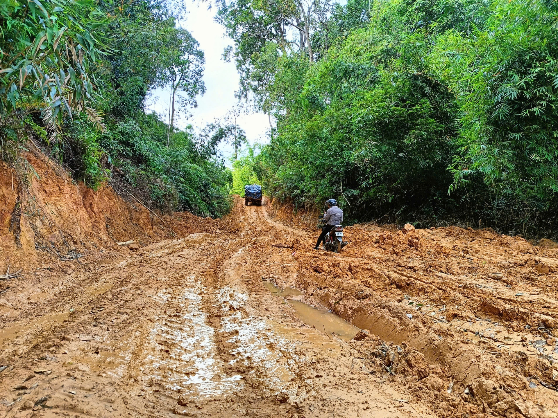 Trong thời gian tới, huyện Đam Rông sẽ đầu tư xây dựng một con đường bê tông nối liền từ xã Phi Liêng đi vào khu dân cư Tây Sơn. 