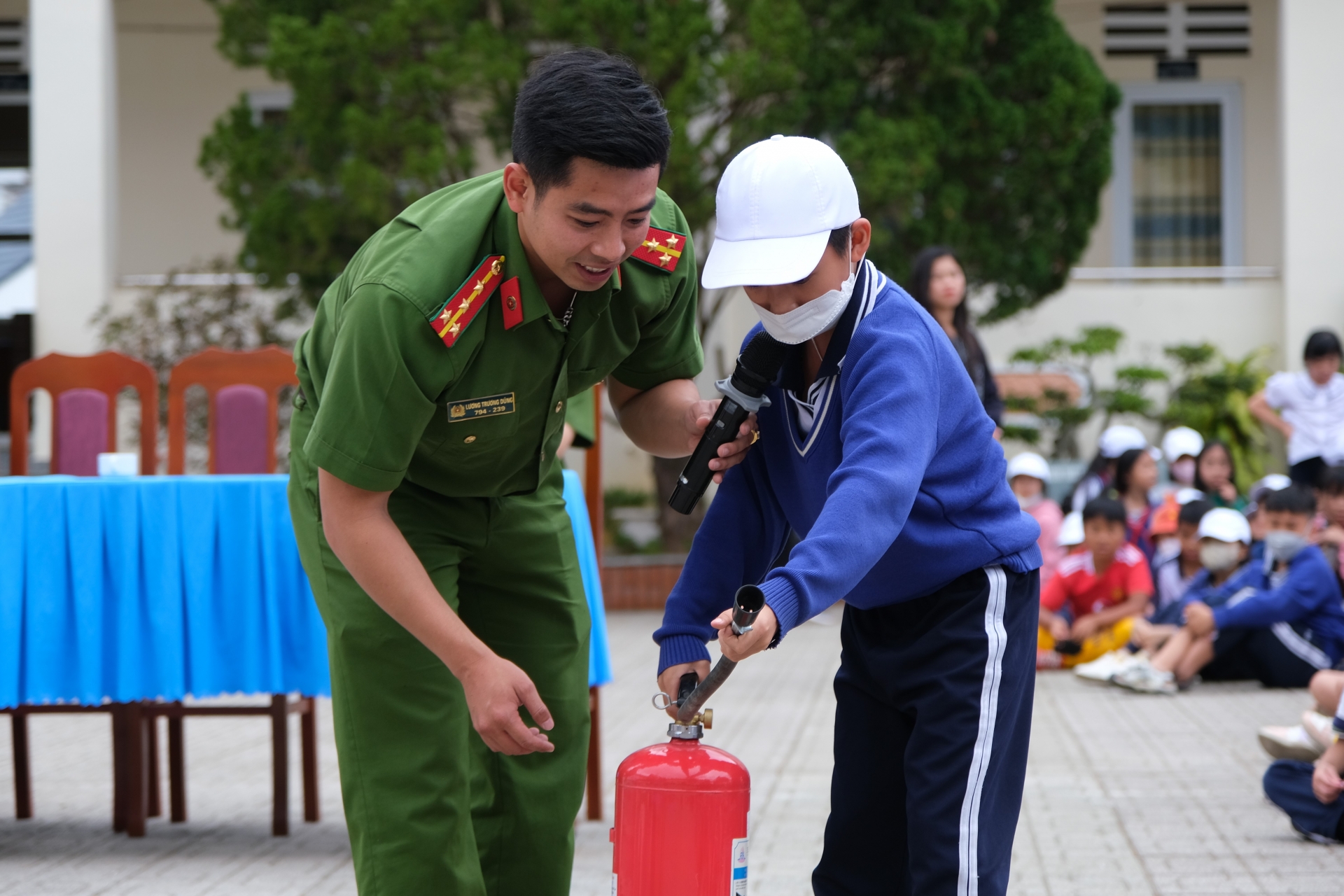 Tuyên truyền, thực hành kỹ năng PCCC và CNCH giúp Nhân dân tăng cường kiến thức cơ bản khi có cháy nổ