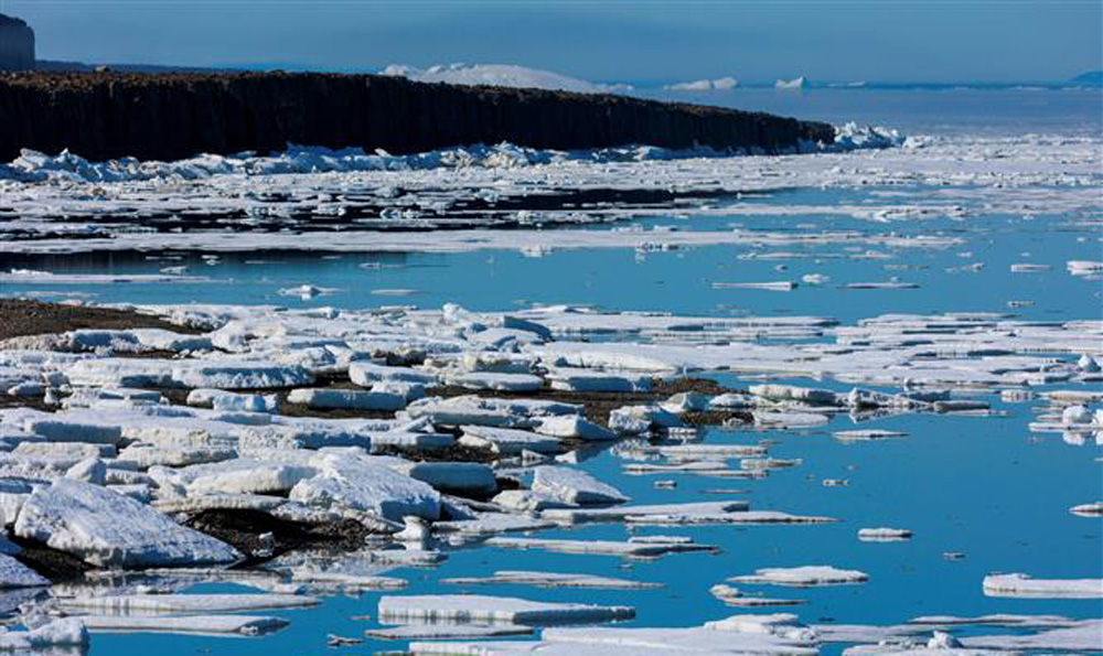 Những tảng băng trôi ở Baffin Bay, đảo Greenland