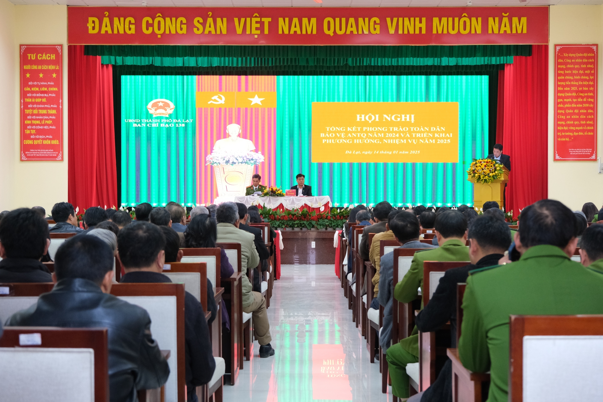 Quang cảnh Hội nghị