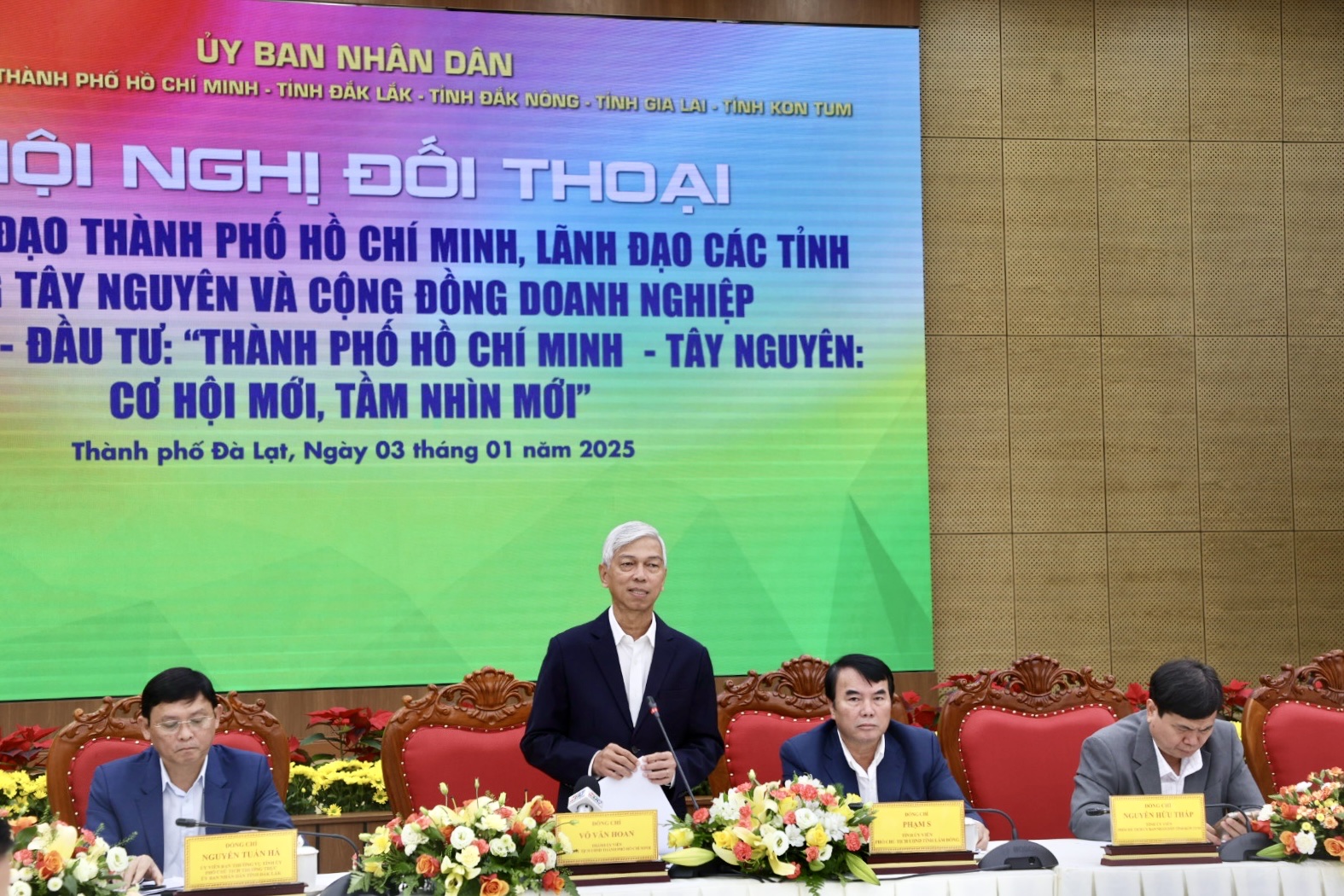 Ông Võ Văn Hoan – Phó Chủ tịch UBNBD thành phố Hồ Chí Minh phát biểu đề dẫn khai mạc Hội nghị