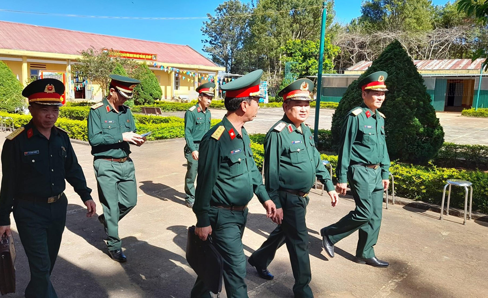 Bộ Tư lệnh Quân khu 7 kiểm tra tại Trung đoàn Bộ binh 994