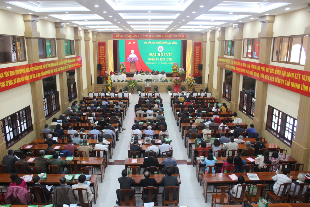 Khai mạc Đại hội Hội Văn học Nghệ thuật Lâm Đồng lần thứ VII nhiệm kỳ 2023 - 2028