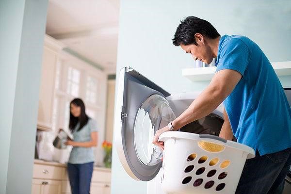 Máy giặt là thiết bị gia dụng phổ biến, hiện diện trong nhiều gia đình
