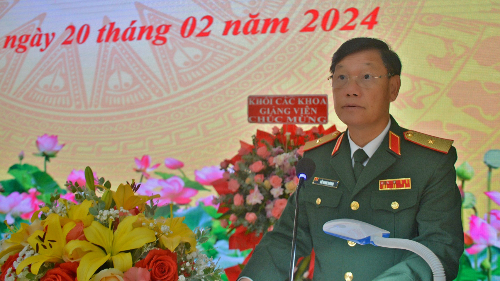 Thiếu tướng Đỗ Minh Xương - Giám đốc Học viện phát biểu tại Lễ khai giảng