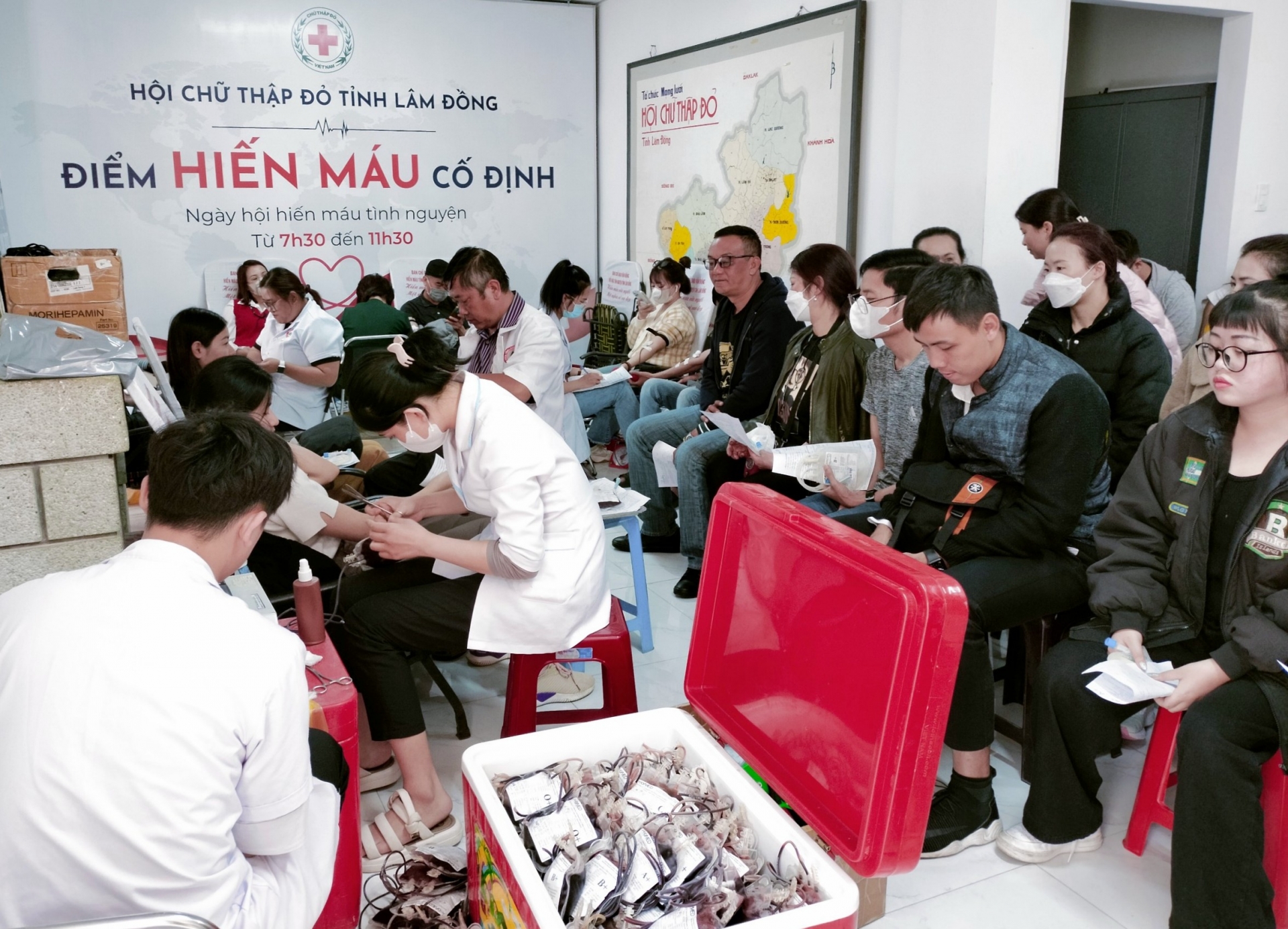 Đà Lạt: Hàng trăm người tham gia hiến máu tình nguyện đầu xuân