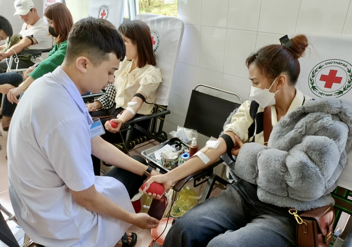 Bệnh viện Đa khoa Lâm Đồng tiếp nhận máu 