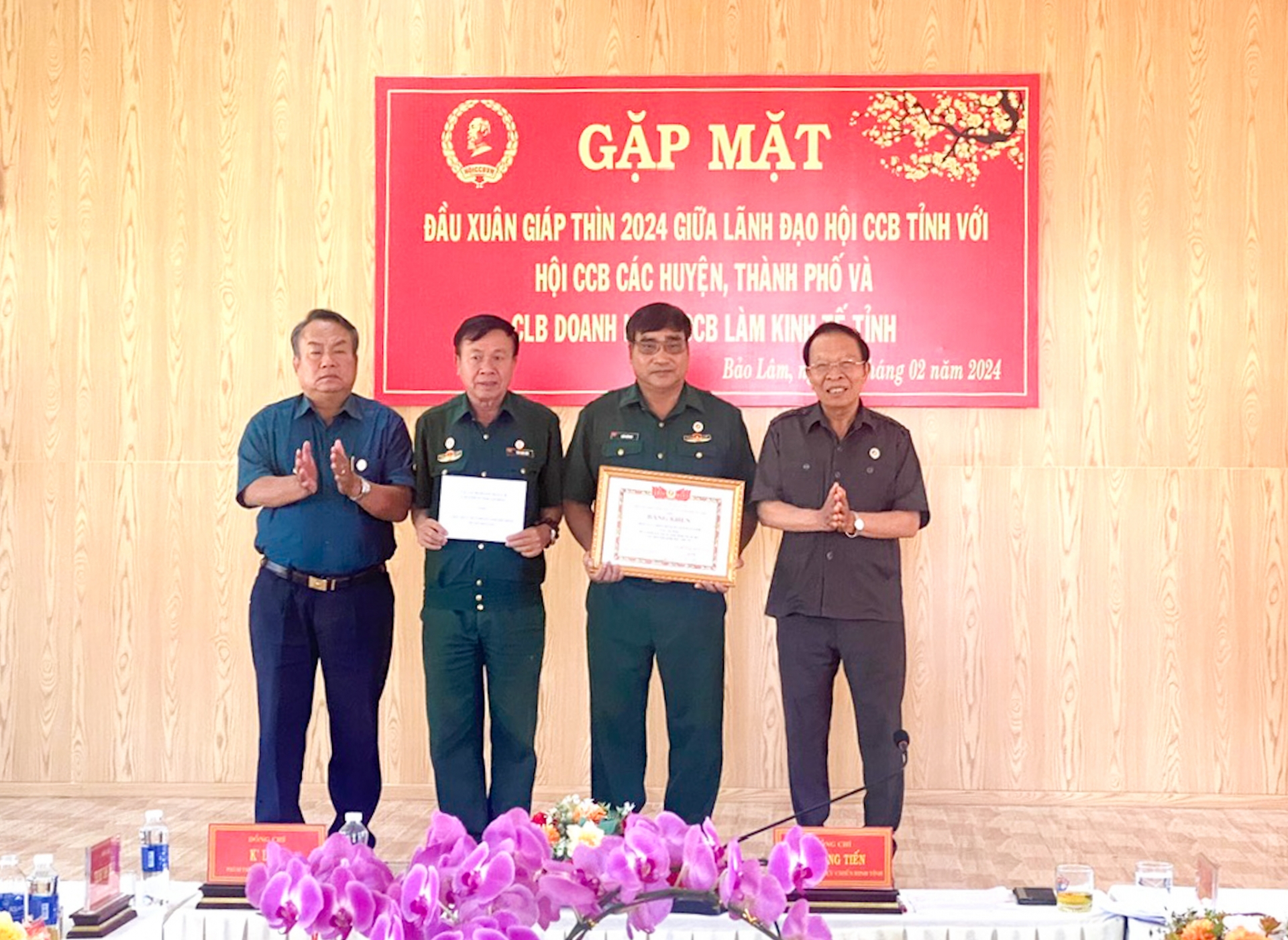  Hội CCB huyện Bảo Lâm nhận bằng khen của Trung ương Hội CCB Việt Nam