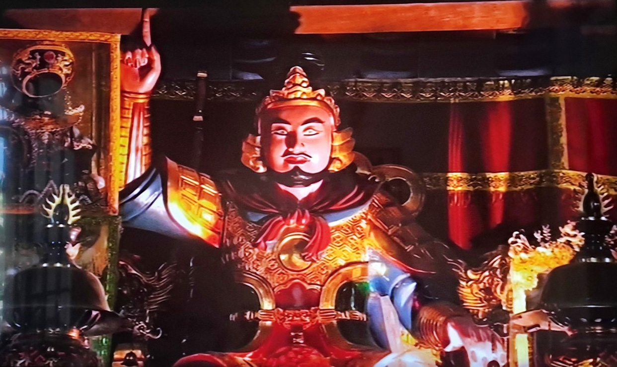 Tượng Kỳ Sầm Đại Vương Nùng Trí Cao tại đền Kỳ Sầm
ở thôn Bản Ngần, xã Vĩnh Quang, thành phố Cao Bằng