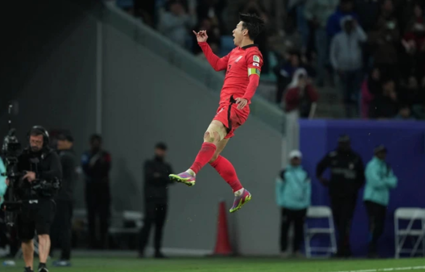 Son Heung-min tỏa sáng giúp Hàn Quốc giành chiến thắng