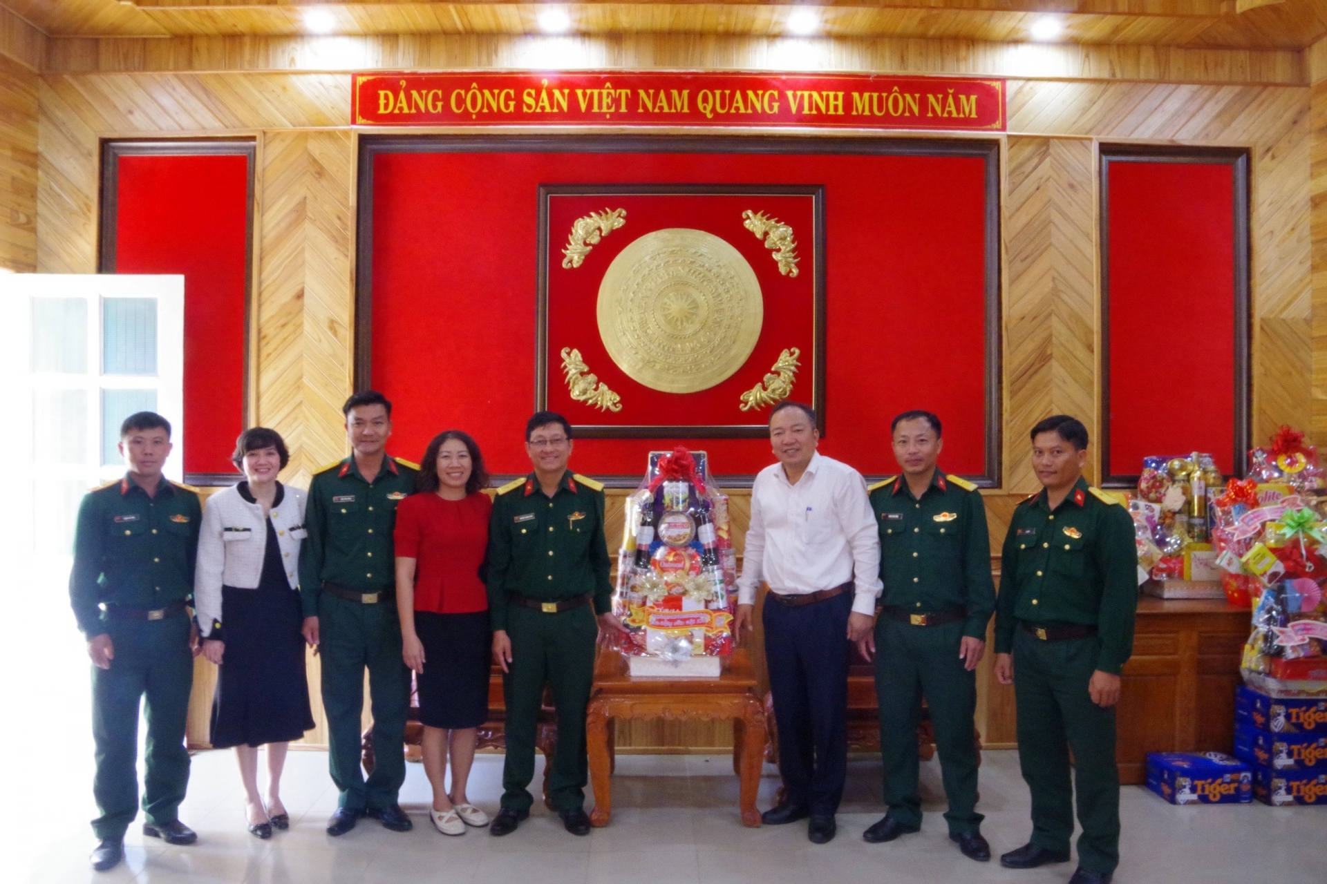 Lãnh đạo huyện Lâm Hà thăm, chúc Tết tại Đoàn kinh tế Quốc phòng