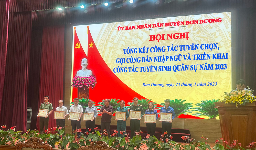 Đơn Dương: Tổng kết công tác tuyển chọn, gọi công dân nhập ngũ năm 2023