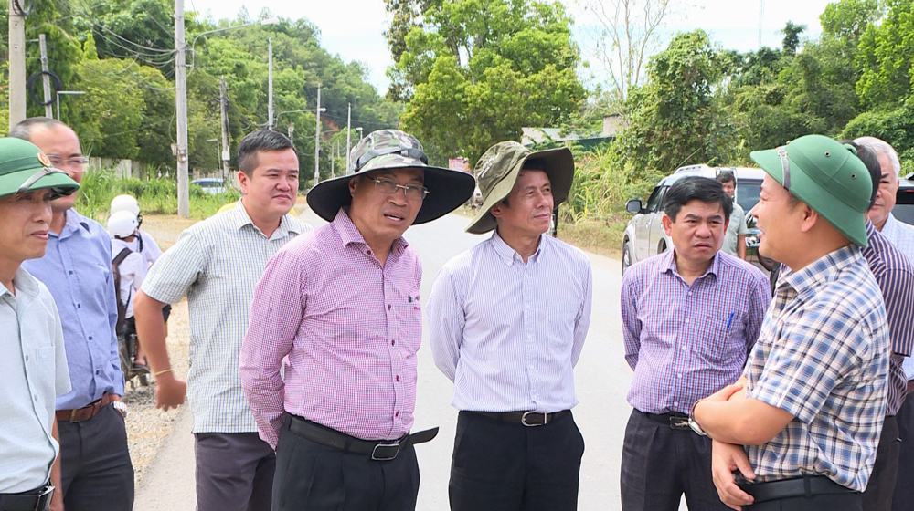 Phó Chủ tịch UBND tỉnh Võ Ngọc Hiệp làm việc tại huyện Đạ Tẻh