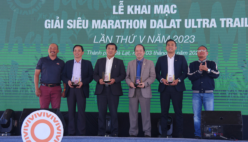 Khai mạc giải chạy địa hình Dalat Ultra Trail tại Đà Lạt