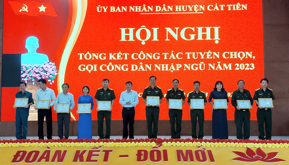 Cát Tiên: Tổng kết công tác tuyển chọn, gọi công dân nhập ngũ năm 2023