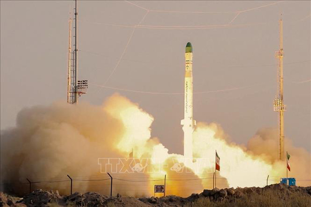 Iran dự định phóng 2 vệ tinh tự sản xuất vào cuối năm