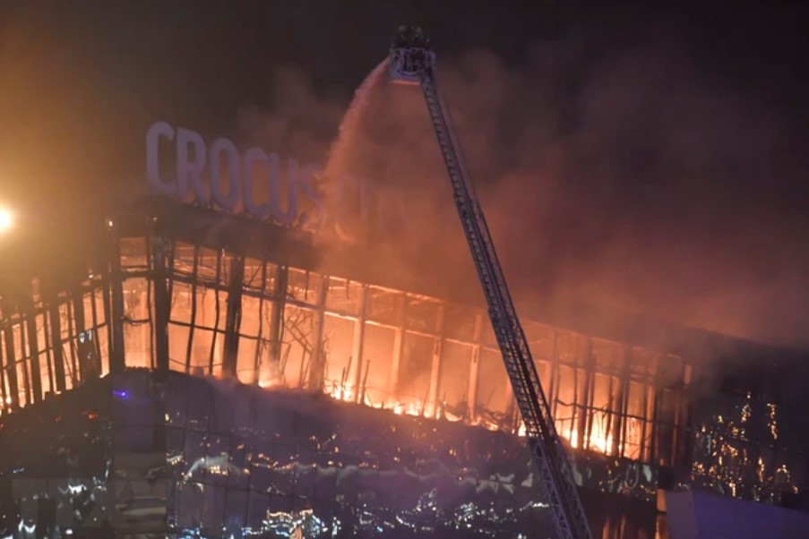 Hiện trường vụ nổ súng nhằm vào trung tâm thương mại “Crocus City Hall” ở Moskva, Nga tối 22/3/2024