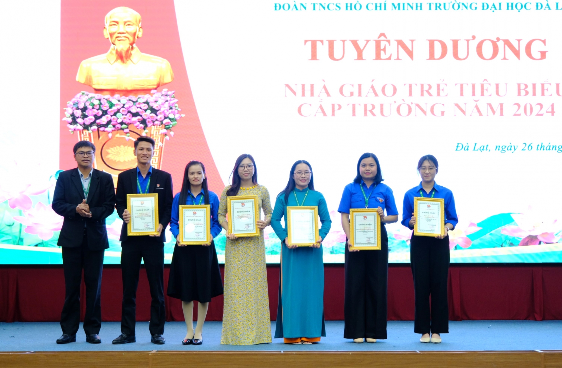 Đoàn trường đại học Đà Lạt tuyên dương 6 giảng viên đạt Danh hiệu nhà giáo trẻ tiêu biểu cấp trường năm 2024