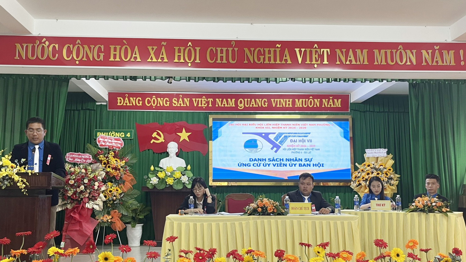 Đoàn Chủ tịch điều hành Đại hội