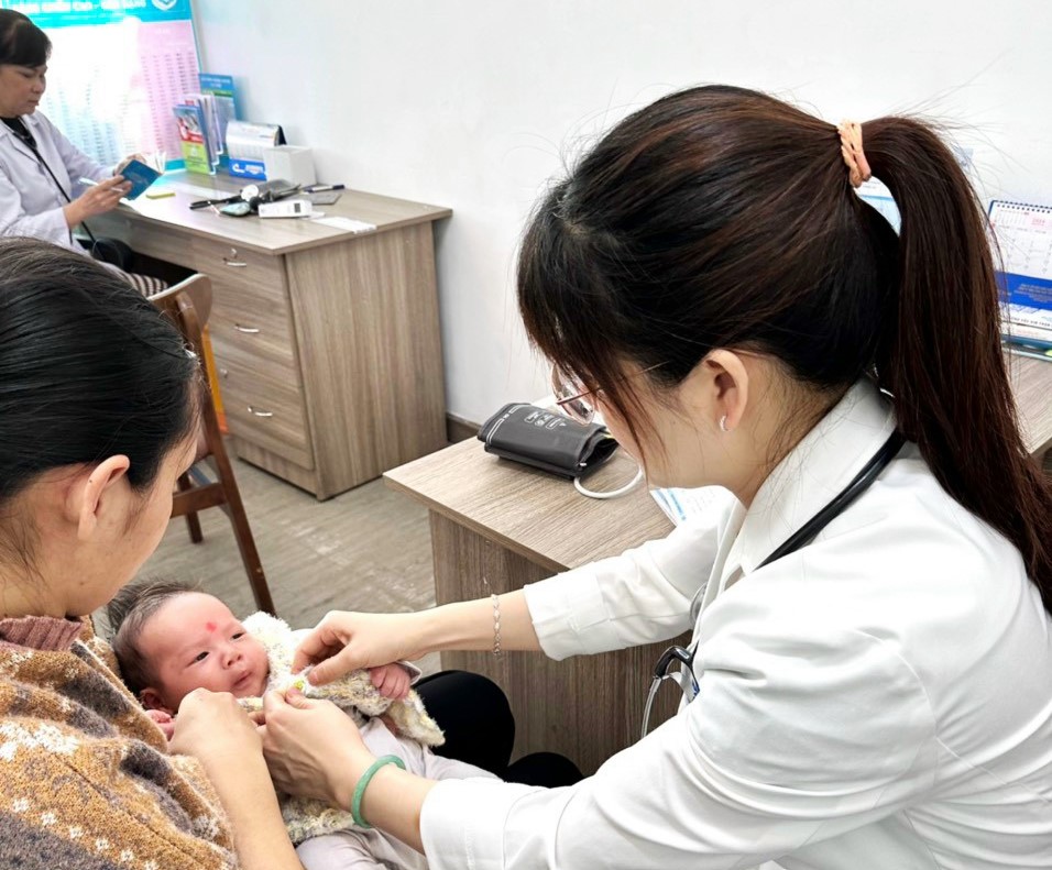 Trung tâm Tiêm chủng Hạnh Phúc triển khai chiến dịch tiêm miễn phí 1.000 liều vắc xin phòng bệnh lao cho trẻ