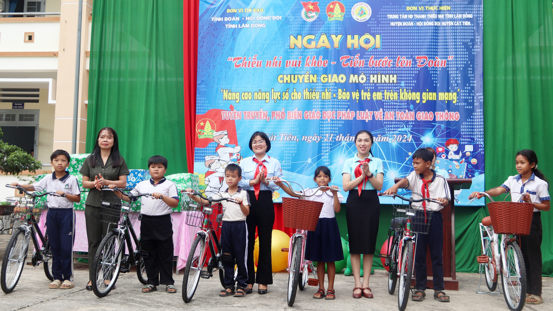 Chuyển giao mô hình Nâng cao năng lực số cho thiếu nhi - Bảo vệ trẻ em trên không gian mạng tại huyện Cát Tiên