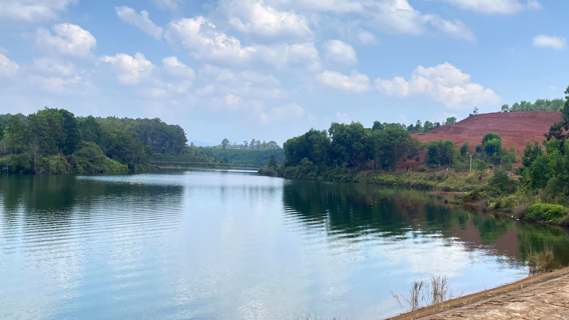 Bảo Lâm: Phát hiện thi thể nữ giới nổi trên hồ Cai Bảng