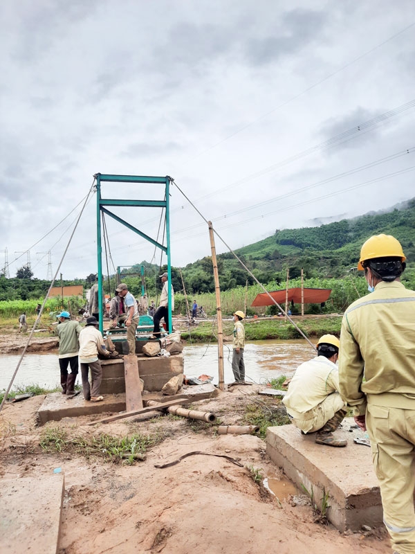 Cầu tree dân sinh tại huyện Đam Rông được tu sửa thường xuyên