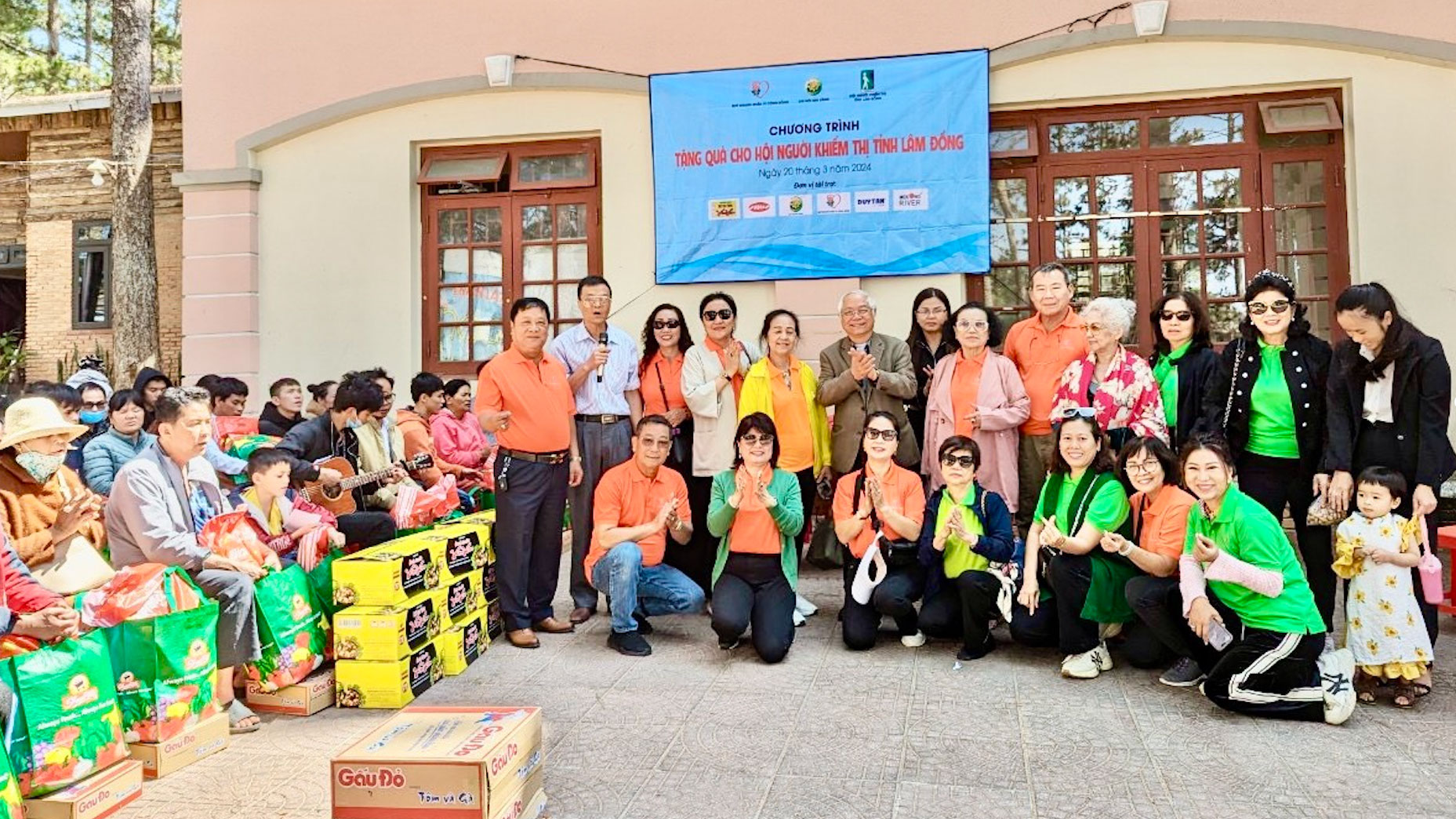 Đoàn công tác thiện nguyện trao quà và giao lưu tại Cơ sở đào tạo, phục hồi chức năng cho người mù - thuộc Hội Người mù tỉnh Lâm Đồng