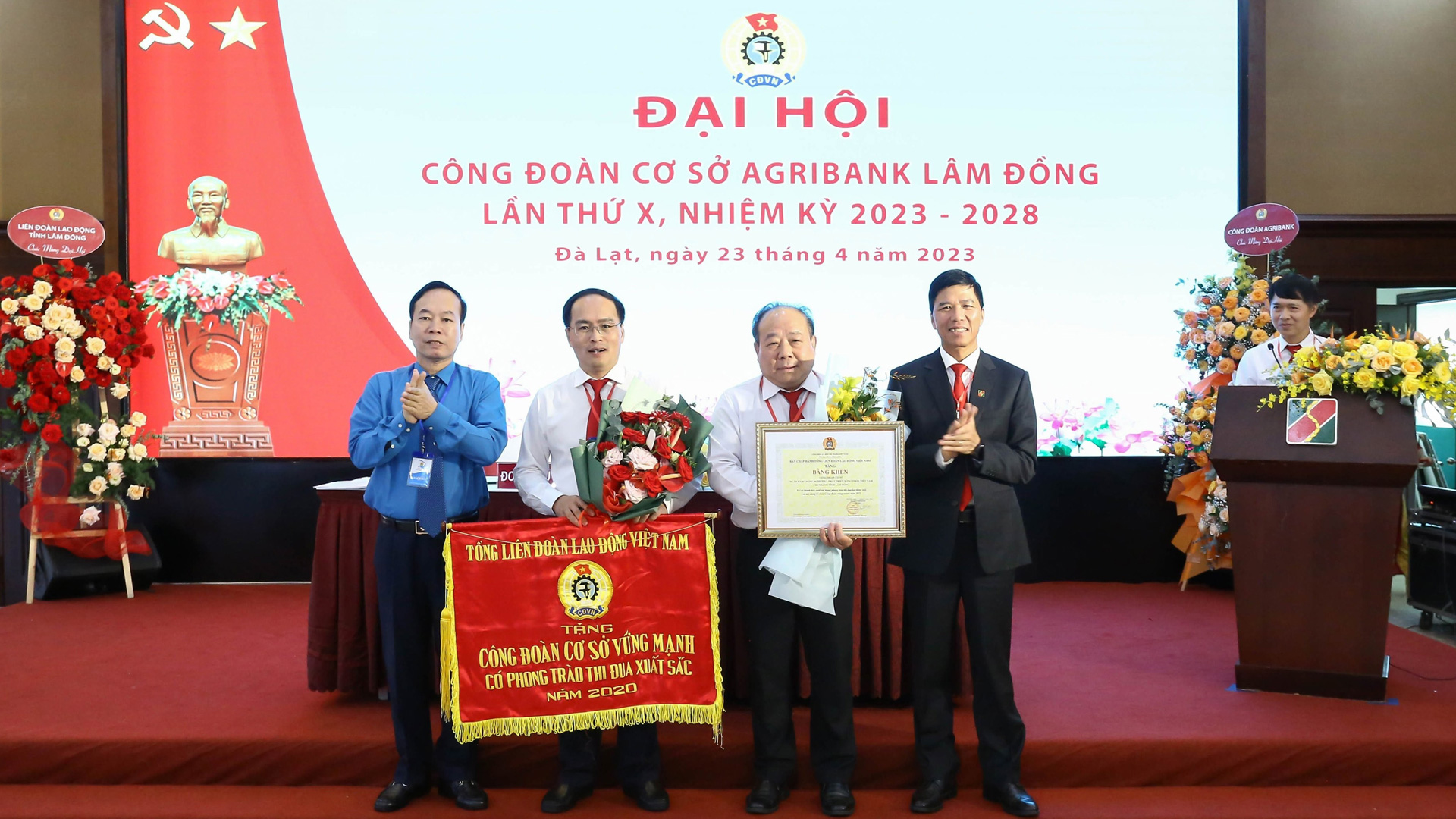 Thi đua là động lực nội sinh mạnh mẽ tại Agribank Lâm Đồng
