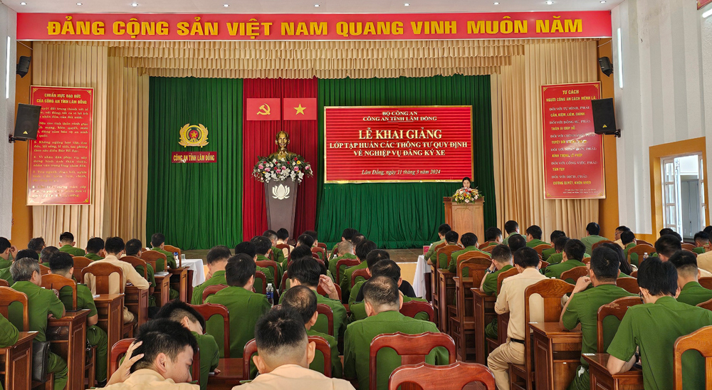 Quang cảnh lớp tập huấn