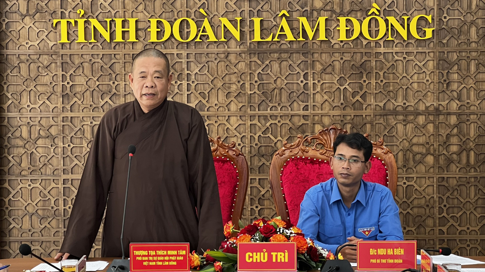 Thượng tọa Thích Minh Tâm - Phó Ban Trị sự Giáo hội Phật giáo Việt Nam tỉnh phát biểu tại lễ ký kết