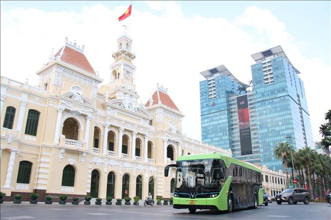 Thời tiết ngày 27/4: Bắc Bộ có mưa rào rải rác, Nam Bộ nắng nóng