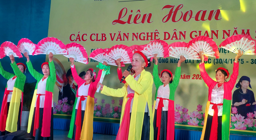 Đạ Tẻh: Liên hoan các Câu lạc bộ Văn hóa - Văn nghệ dân gian