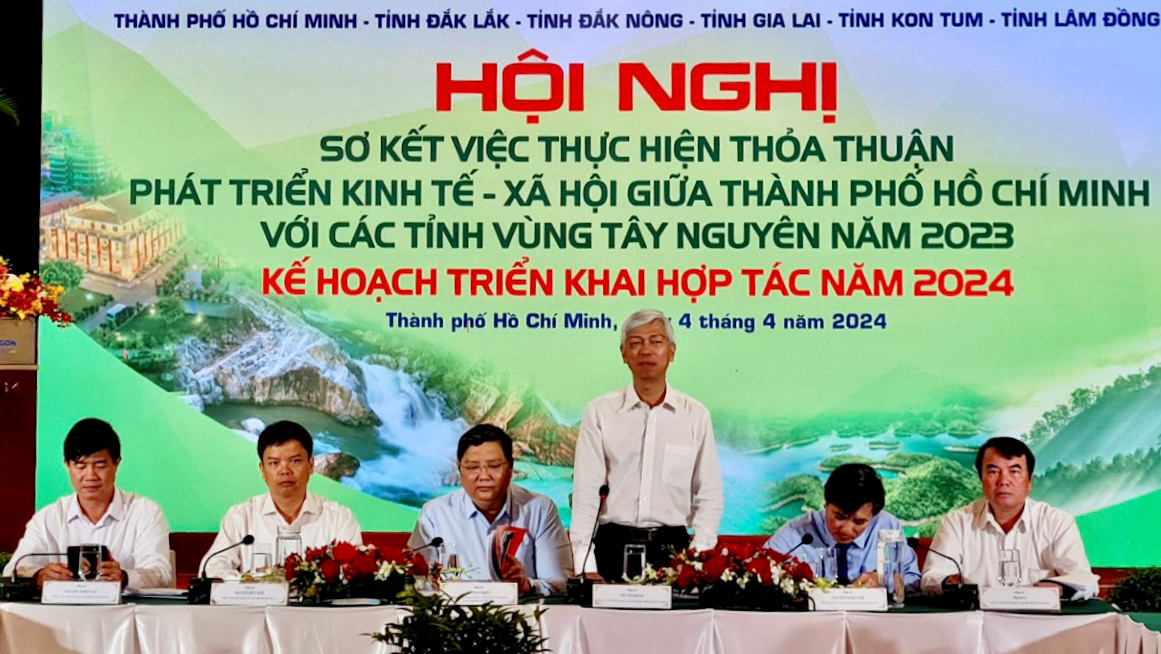 Ông Võ Văn Hoan và lãnh đạo các tỉnh Tây Nguyên chủ trì Hội nghị